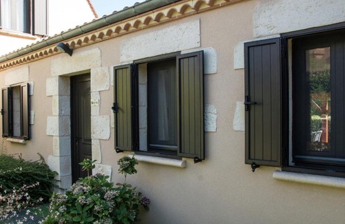 Castelnaud-la-Chapelle House | Attached house with garden for 2 people and a baby in a small scale park