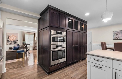 Farmington Hills House | Attainable Convenient Serenity in South East Michigan West Suburbs