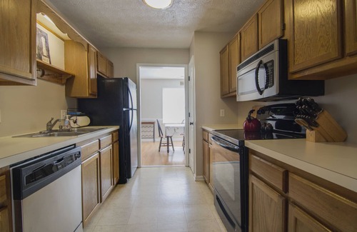 Harrisonburg House | Attention: Grad Students, Traveling Nurses - short-term lease available here!