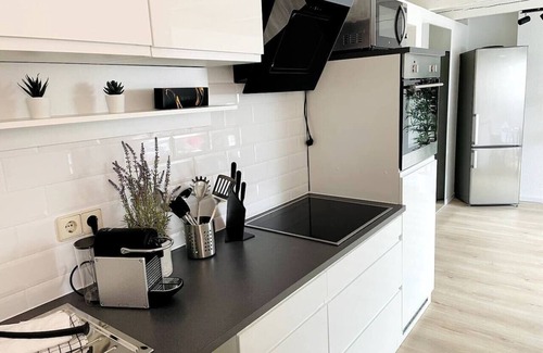 Zwickau Apartment | Attic charm in a historic building – central & stylish – APOLONIAliving
