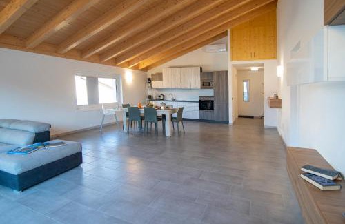 Dubino Apartment | Attico Bella Vista