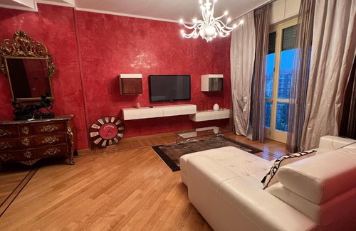 Cuneo Apartment | Attico di pregio su Piazza Europa