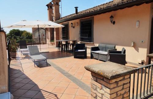 Sacrofano Apartment | Attico in Villa Dona