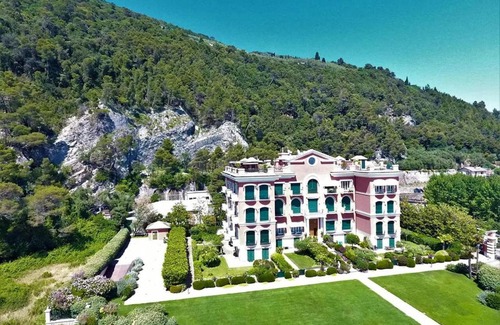 Chiavari Apartment | Attico in Villa