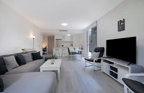 Albion Apartment | Attiva A Brisbane Gem with Pool and Private Patio
