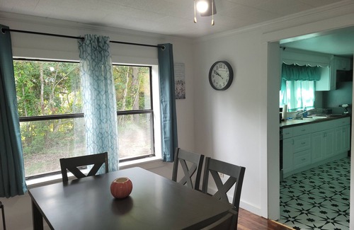 Grove Hill House | Attractive 2-bedroom, 1 & 1/2 bathroom house in Grove Hill w/WiFi and AC