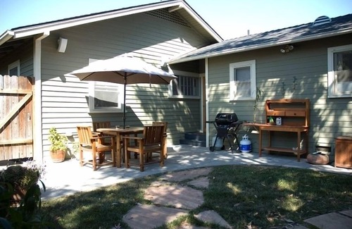 Oak Park House | Attractive Craftsman Close to Downtown and Beaches