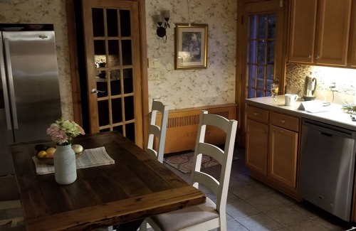 Lindenhurst House | Attractive home walking distance to town or the train. Easy access to NYC