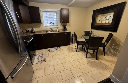West Abbotsford Apartment | Attractive Spacious, two+ bedroom suite