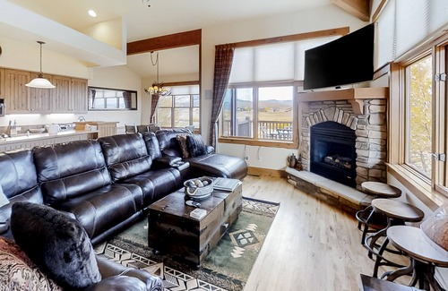 Grand Elk Ranch House | Attractive & Spacious Countryside Home w/Firepit, Private W/D, Free WiFi, Patio
