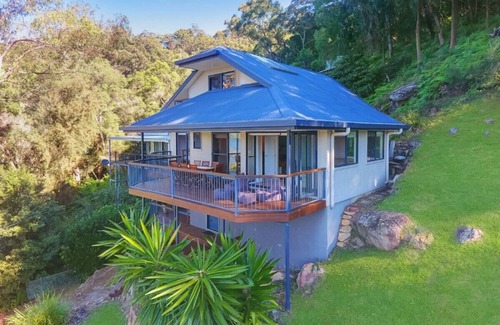 Bar Point House | Attunga - Stunning waterviews