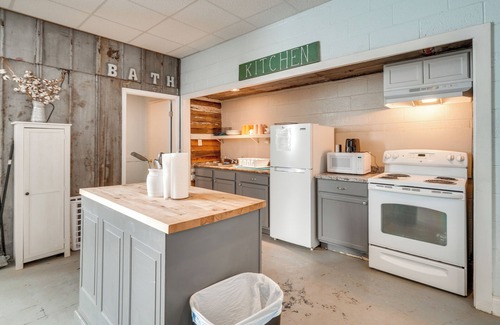 Briceville Condo | ATV Adventures Await: Tennessee Riverside Retreat