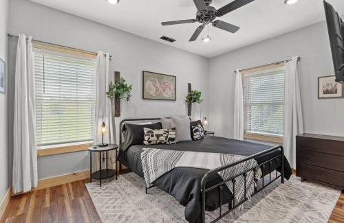 Rogers Villa | ATV Trailer Parking/NEW/5 min to Natural Bridge
