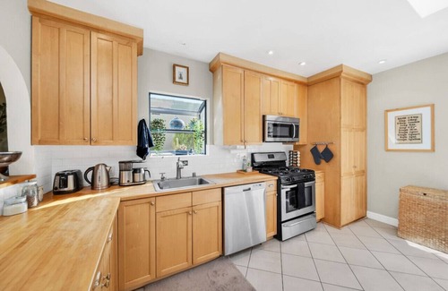 Atwater Village House | Atwater Oasis w/Pool and HotTub very Walkable Area