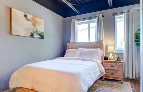 Madison Apartment | Atwood Ave. Free Parking. Central Air. 2nd floor.