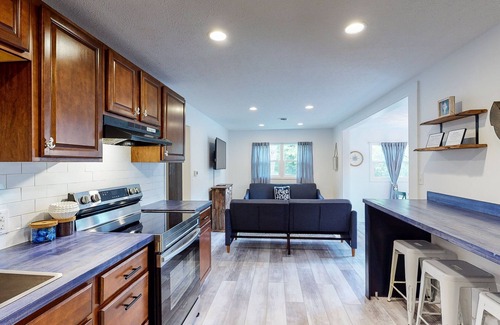 Sherrodsville House | Atwood Breeze: Tranquil Lake Escape