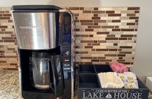 Sherrodsville Cottage | Atwood Lake Large Family Retreat