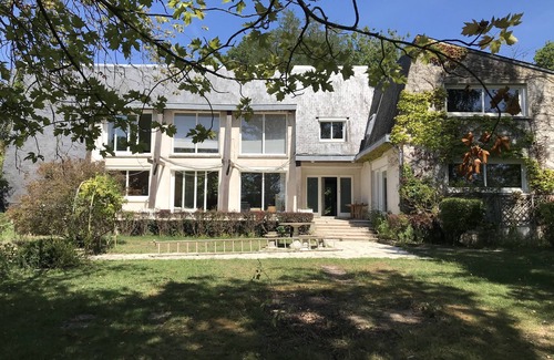 Ury Villa | Atypical American-style villa on the edge of the Fontainebleau forest