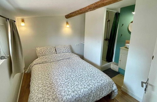 Les Beaux-Arts Apartment | Atypical apartment - near garden