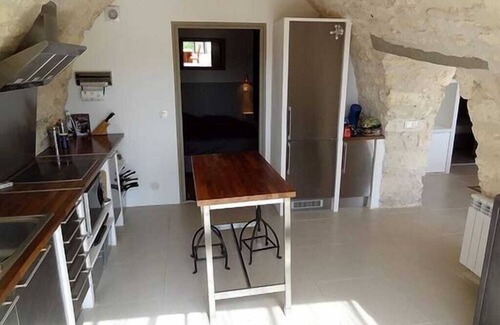 Menerbes Apartment | Atypical apartment with large terrace overlooking the Luberon