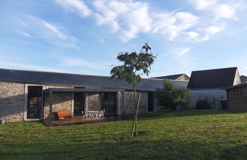 Ermenonville House | Atypical building with modern comfort for families with children or professionals