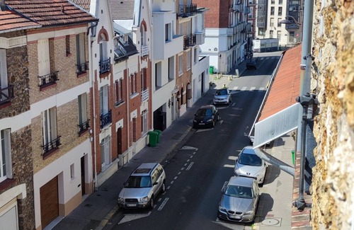 Saint-Fargeau Apartment | Atypical duplex of 100 M2 in a picturesque district of the capital!