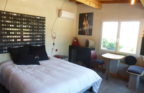 Roynac Bed & Breakfast | Atypical house with 6 bedrooms and 5 bathrooms near the Saou forest