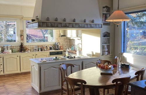 Chateaugay House | Atypical house with panoramic view and swimming pool.