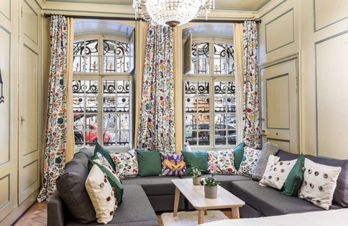 Fribourg Apartment | Atypical room in Fribourg's old town