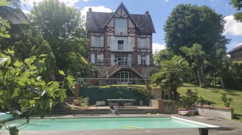 Villennes-sur-Seine Bed & Breakfast | Au Bonheur des Voyageurs, 30' de Paris