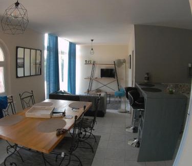 Parvillers-le-Quesnoy Apartment | Au bonheur des Anes - Gîte Idylle