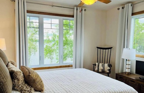 Le Haut-Saint-Francois Regional County Municipality Ski Chalet | Au bord du Lac Louise - Le Chardonnay