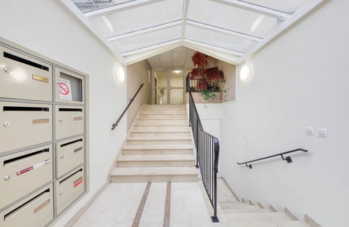 Cergy Apartment | 🌟AU BORD DU PORT🌟, relaxing studio with water view