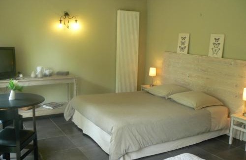 Lambersart Bed & Breakfast | Au Cèdre d'Or B&B