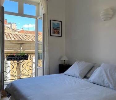 Comedie Bed & Breakfast | Au cœur de M