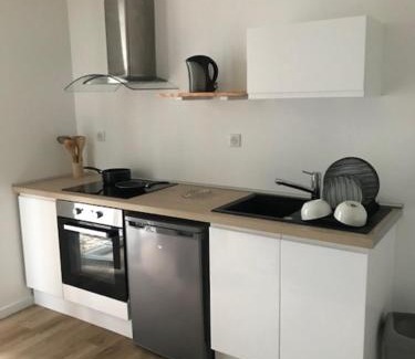 Saint-Julien-d'Asse Apartment | Au cœur de ville - MAIRIE