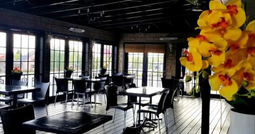 Lac-Etchemin Hotel | Auberge Happy Logis