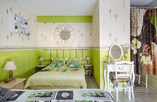 Tonnoy House | Au Caprice de L'Atre