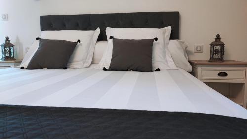 Puyravault Bed & Breakfast | Au Clos Des Templiers