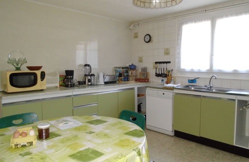 Lussault-sur-Loire House | AU COEUR DES CHATEAUX DE LA LOIRE 18° 3* 5 people - enclosed wooded area