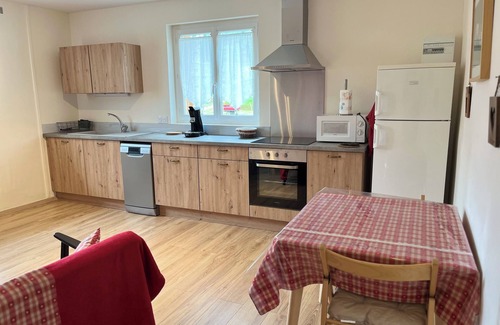 Saint-Nectaire Apartment | Au Coeur des Volcans, appartement lumineux et spacieux