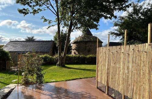 Hillion Apartment | Au Colombier