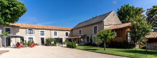 Neuville-de-Poitou Bed & Breakfast | AU LOGIS DE BELLEFOIS - Chambres d'hôtes