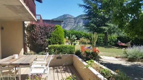 Espinasses House | Au Paradis des Grillons
