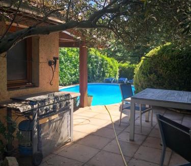 Espinasses Apartment | Au Paradis des Grillons