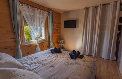 Hautefage-la-Tour Bed & Breakfast | Au petit bonheur