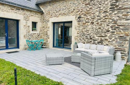 La Chapelle-Caro Bed & Breakfast | Au petit bonheur de Claire et Jo