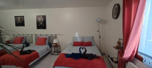 Bellegarde-du-Loiret Apartment | Au pied du Château