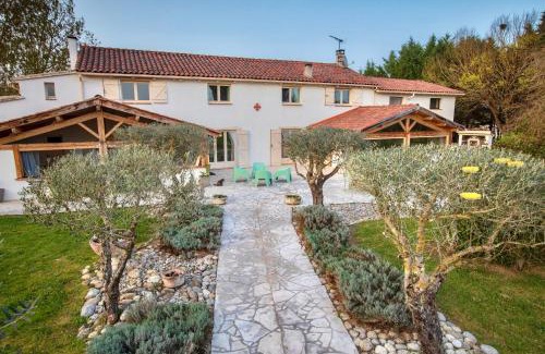 Saint-Martin-dOydes House | Au Temps Suspendu