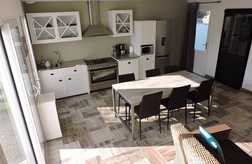 Noirmoutier-en-l'Ile House | Au Vieil, house with spa, sauna, bikes 200m from the beach and shops